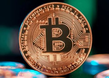 Bitcoin Ethereum ve BNB'nin Fiyatları Yükseldi: Doge ve Shib Geri Çekildi!