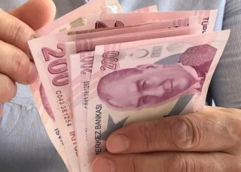 Maaşlar Arttı, Bankalar Harekete Geçti: Hemen Başvurana 22.500 TL'yi Gözden Çıkarttı